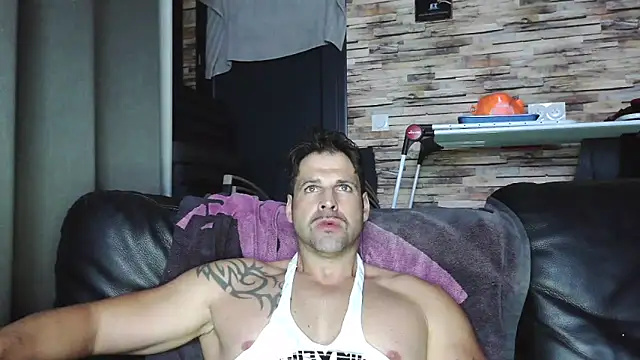 XxBigboybandxX online show from 11-13-25, 06:51