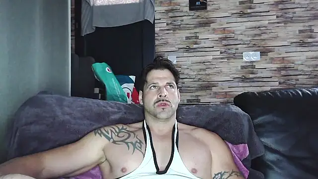 XxBigboybandxX online show from 01-18-26, 04:22