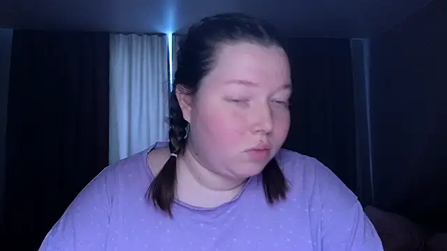 Snapshot of Blush_Lolaa chatting on 02-16-26, 12:01 Blush Lolaa online show from 02-16-26, 12:01
