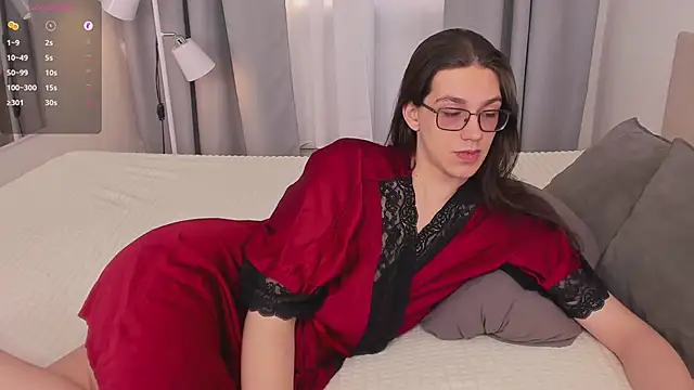 Snapshot of Alfreda_Mills chatting on 02-18-26, 10:33 Alfreda Mills online show from 02-18-26, 10:33