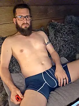 Icebearsticlese online show from 03-12-26, 04:51