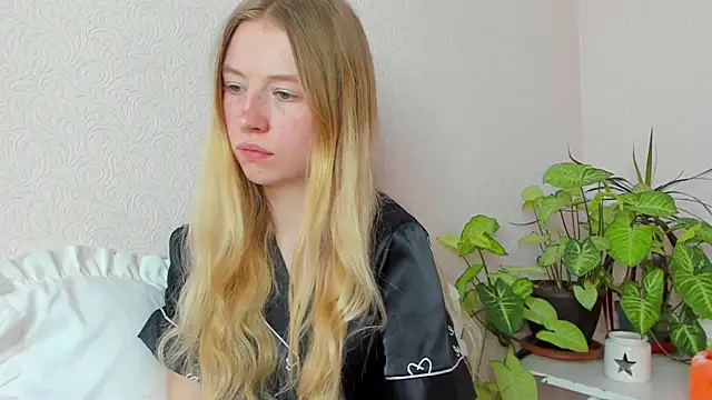 minidivaa  online show from 01-10-25, 11:43