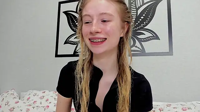 minidivaa  online show from 01-27-25, 10:49