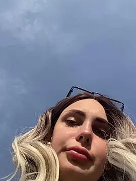 SandraCarter online show from 03-09-25, 01:26