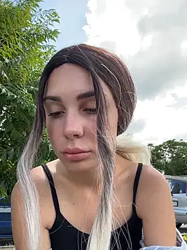SandraCarter online show from 06-17-26, 07:33