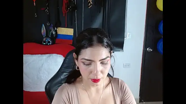 Carolaine69  online show from 06-24-26, 02:16