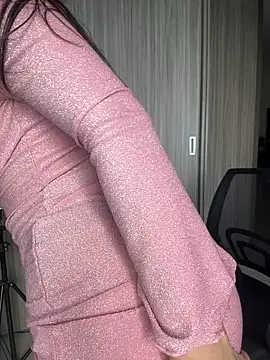 Libia James online show from 12-15-24, 04:26