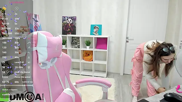 Lasly Fox online show from 09-24-25, 12:03