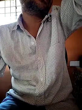 Snapshot of daddy_indian chatting on 02-19-25, 03:50 daddy indian online show from 02-19-25, 03:50