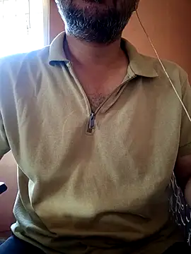 Snapshot of daddy_indian chatting on 02-22-25, 05:02 daddy indian online show from 02-22-25, 05:02
