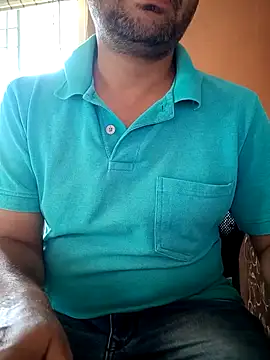Snapshot of daddy_indian chatting on 03-05-25, 07:16 daddy indian online show from 03-05-25, 07:16