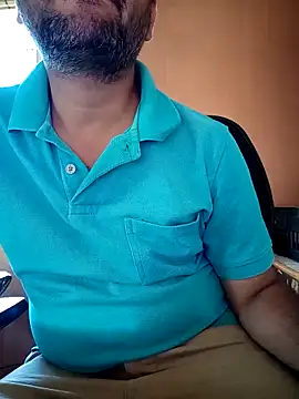 Snapshot of daddy_indian chatting on 03-11-25, 04:43 daddy indian online show from 03-11-25, 04:43