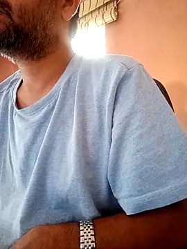 Snapshot of daddy_indian chatting on 03-12-25, 10:16 daddy indian online show from 03-12-25, 10:16