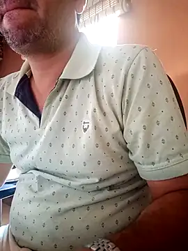 Snapshot of daddy_indian chatting on 03-18-25, 08:58 daddy indian online show from 03-18-25, 08:58