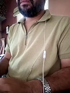 Snapshot of daddy_indian chatting on 09-11-25, 04:23 daddy indian online show from 09-11-25, 04:23