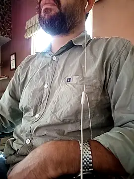 Snapshot of daddy_indian chatting on 09-16-25, 04:24 daddy indian online show from 09-16-25, 04:24