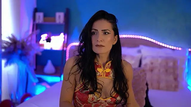 Snapshot of RaisaVawn chatting on 02-24-26, 06:55 RaisaVawn online show from 02-24-26, 06:55