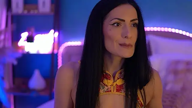 Snapshot of RaisaVawn chatting on 03-23-26, 06:50 RaisaVawn online show from 03-23-26, 06:50