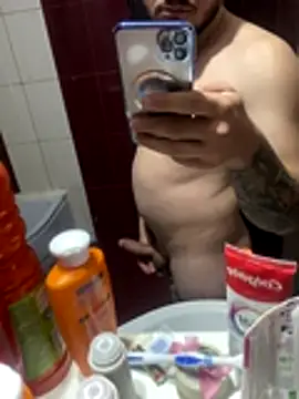 Snapshot of nik99xxx chatting on 11-22-25, 09:03 nik99xxx online show from 11-22-25, 09:03