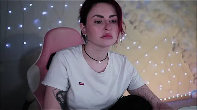 Lana  May online show from 12-20-24, 05:40