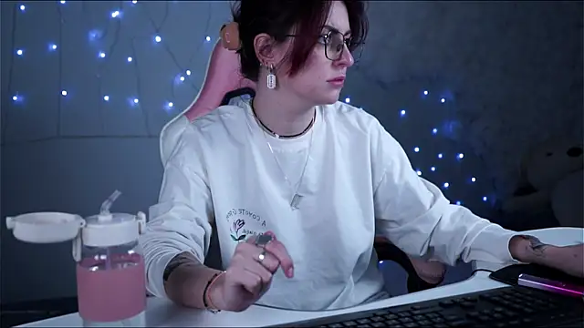 Lana  May online show from 03-02-25, 02:43