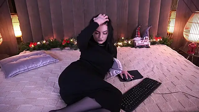Daisy Delight online show from 12-22-24, 05:42