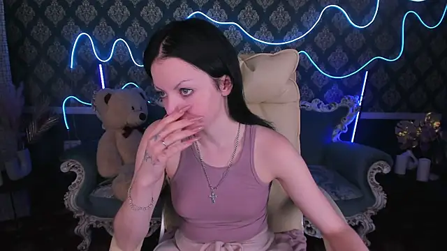 Daisy Delight online show from 10-31-25, 08:32