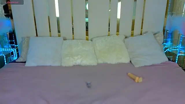 Daisy Delight online show from 11-16-25, 08:58