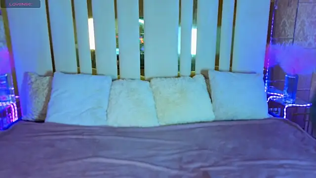 Daisy Delight online show from 11-30-25, 10:14