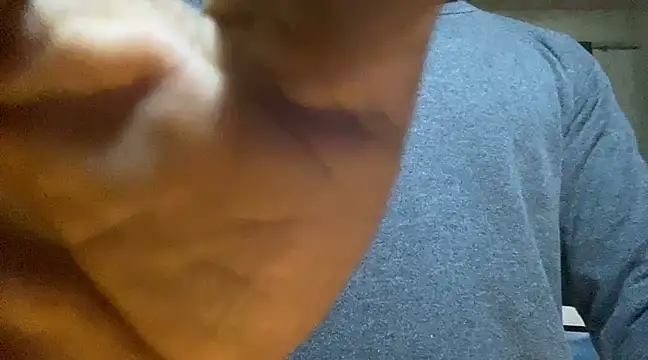 Snapshot of GaaTto chatting on 02-26-25, 01:43 GaaTto online show from 02-26-25, 01:43