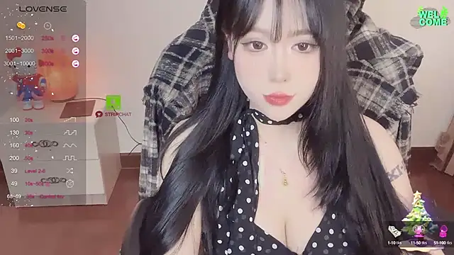 Snapshot of Naixue-520 chatting on 02-11-25, 05:18 Naixue-520 online show from 02-11-25, 05:18
