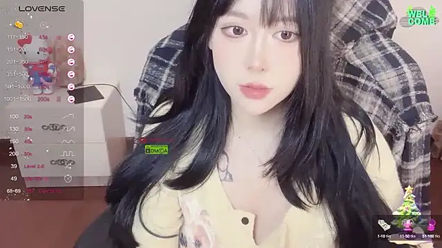 Snapshot of Naixue-520 chatting on 02-14-25, 12:09 Naixue-520 online show from 02-14-25, 12:09