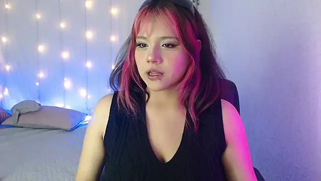 mixie cute online show from 12-31-24, 11:06