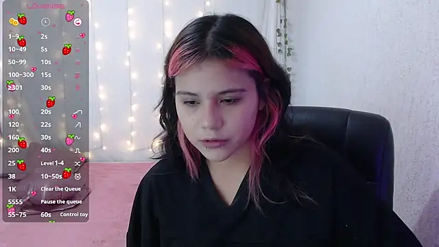 mixie cute online show from 01-19-25, 06:32