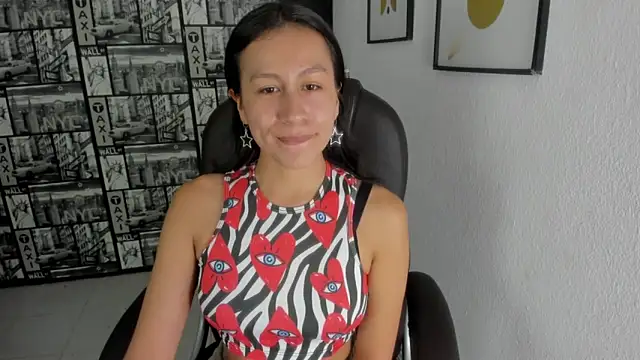 EmiGomez  online show from 02-10-25, 08:21