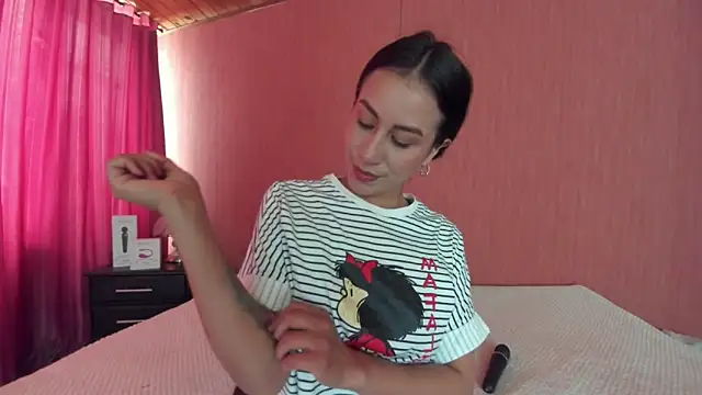 EmiGomez  online show from 03-05-25, 07:49