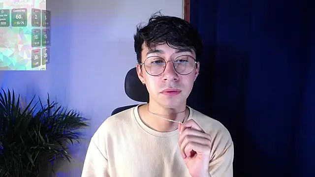 Snapshot of cameron_cum chatting on 12-14-24, 05:36 cameron cum online show from 12-14-24, 05:36