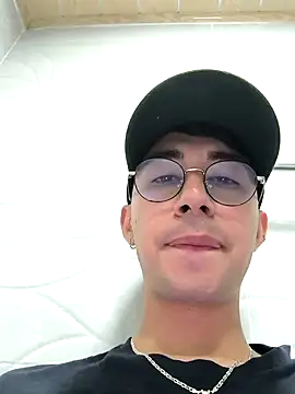 Snapshot of cameron_cum chatting on 12-20-24, 06:56 cameron cum online show from 12-20-24, 06:56