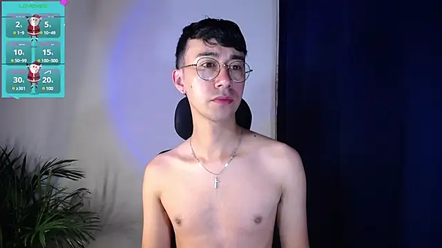 Snapshot of cameron_cum chatting on 12-27-24, 10:23 cameron cum online show from 12-27-24, 10:23