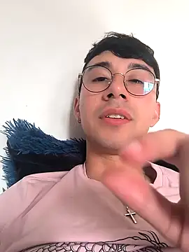 Snapshot of cameron_cum chatting on 01-12-25, 08:47 cameron cum online show from 01-12-25, 08:47