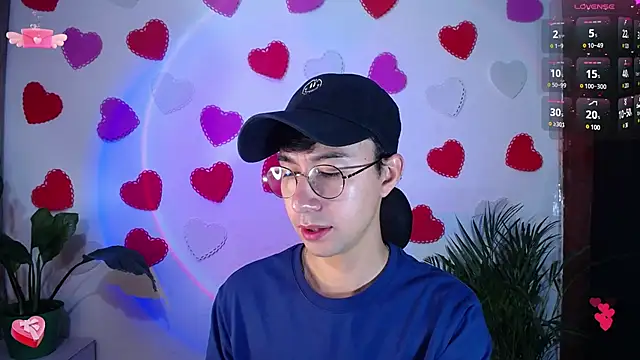 Snapshot of cameron_cum chatting on 02-17-25, 12:27 cameron cum online show from 02-17-25, 12:27