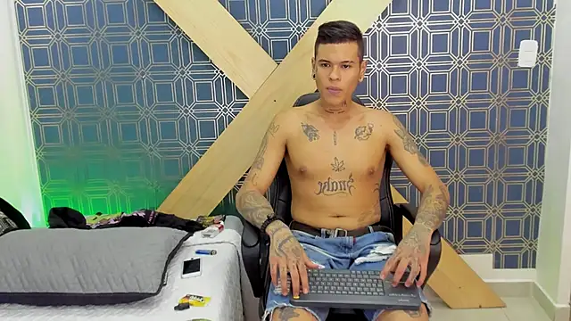 jamesinked  online show from 12-31-24, 04:35