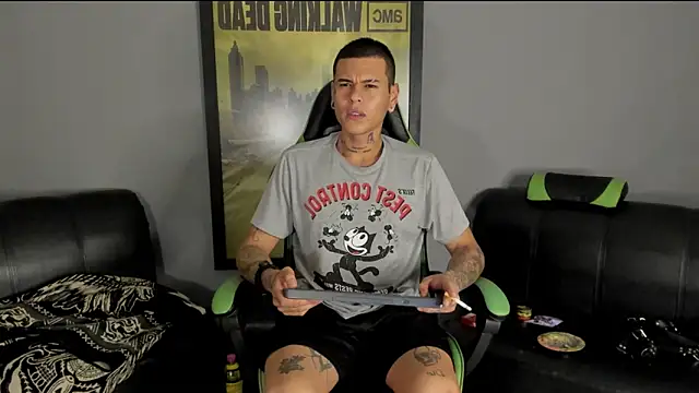 jamesinked  online show from 01-04-25, 02:14