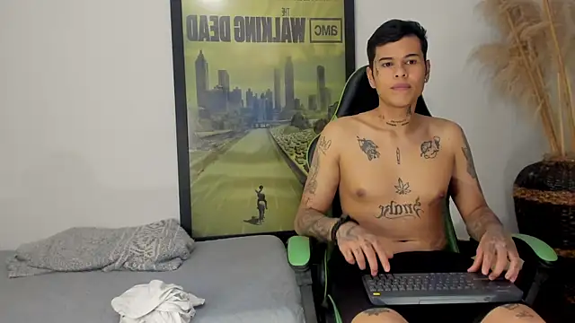 Snapshot of jamesinked_ chatting on 01-08-26, 07:27 jamesinked online show from 01-08-26, 07:27