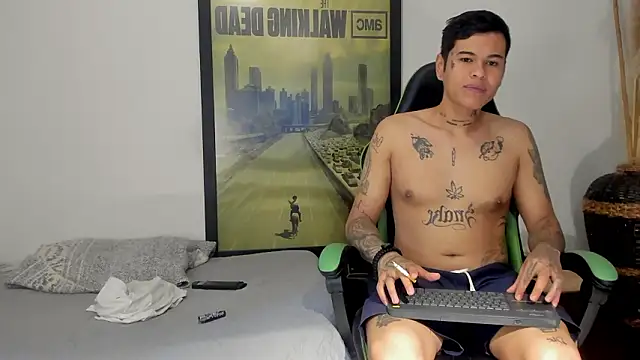 Snapshot of jamesinked_ chatting on 01-14-26, 04:23 jamesinked online show from 01-14-26, 04:23