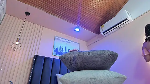 viiolett lee online show from 01-07-26, 08:33