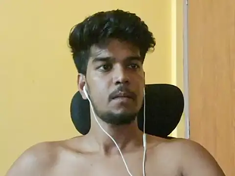 Snapshot of Aloneguy_bangalore chatting on 12-18-25, 08:15 Aloneguy bangalore online show from 12-18-25, 08:15