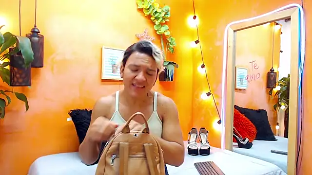 aslyhernandez 7 online show from 12-21-24, 11:22