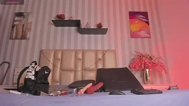 vayoleen online show from 12-17-24, 03:28