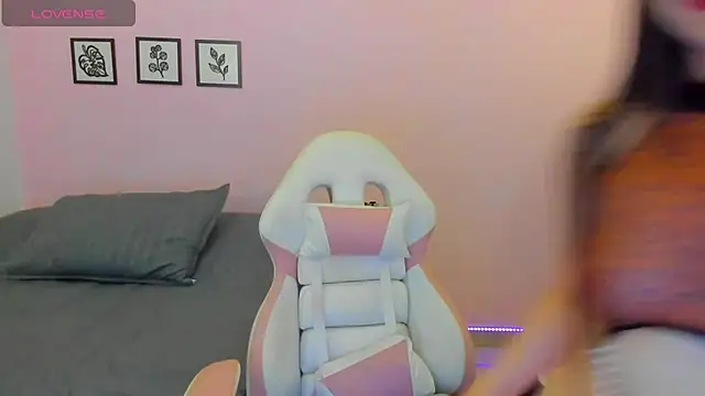 sophie pazz online show from 06-19-26, 10:13